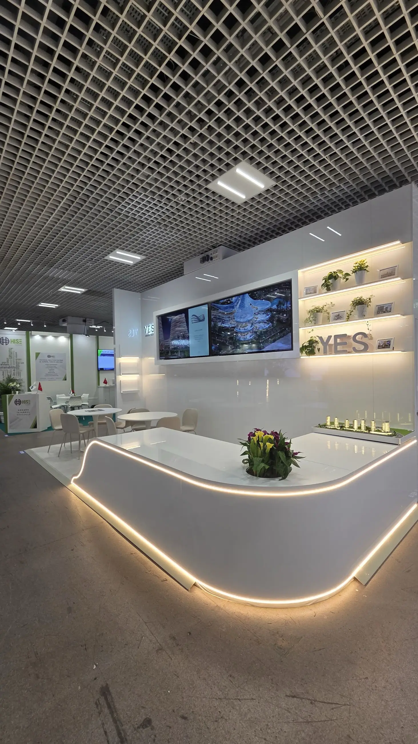 YES — MIPIM 2026 stand tasarımı