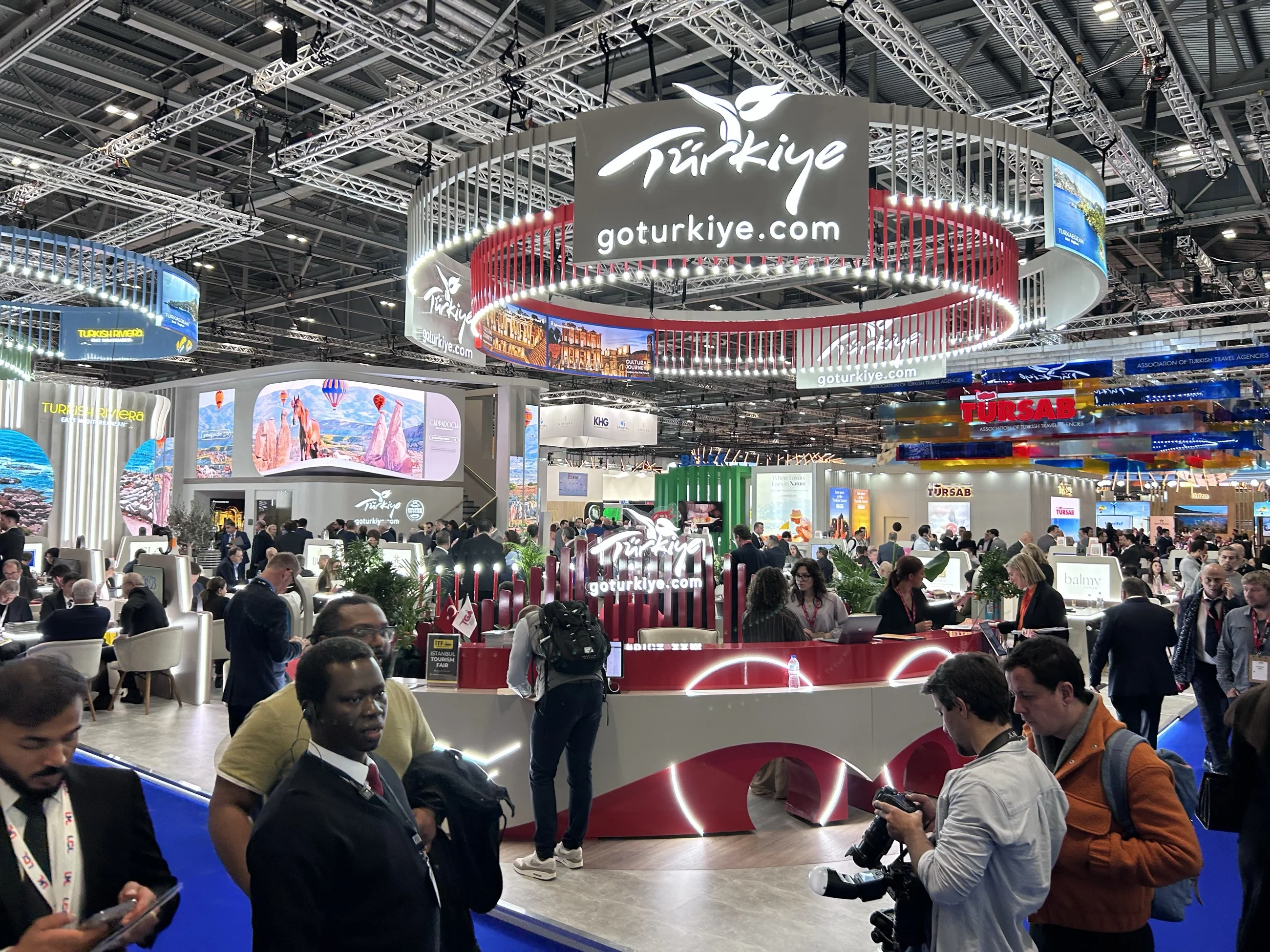 GoTürkiye — WTM 2025 stand tasarımı